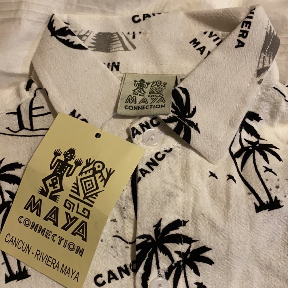 MAYA connection Boys size EG or XL shirt